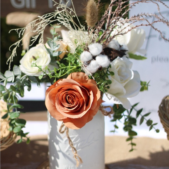 9 mason jars with flower decorations - Picture 3 of 4